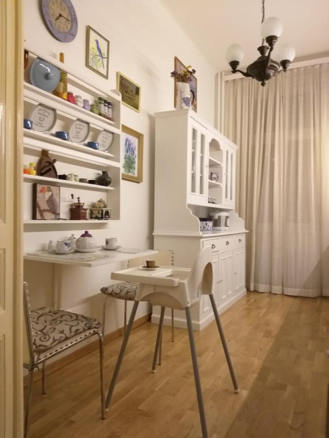 Retro Big Apartment With Two Balconies And Lift Karlovy Vary Ngoại thất bức ảnh
