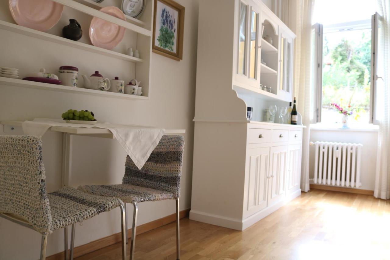 Retro Big Apartment With Two Balconies And Lift Karlovy Vary Ngoại thất bức ảnh