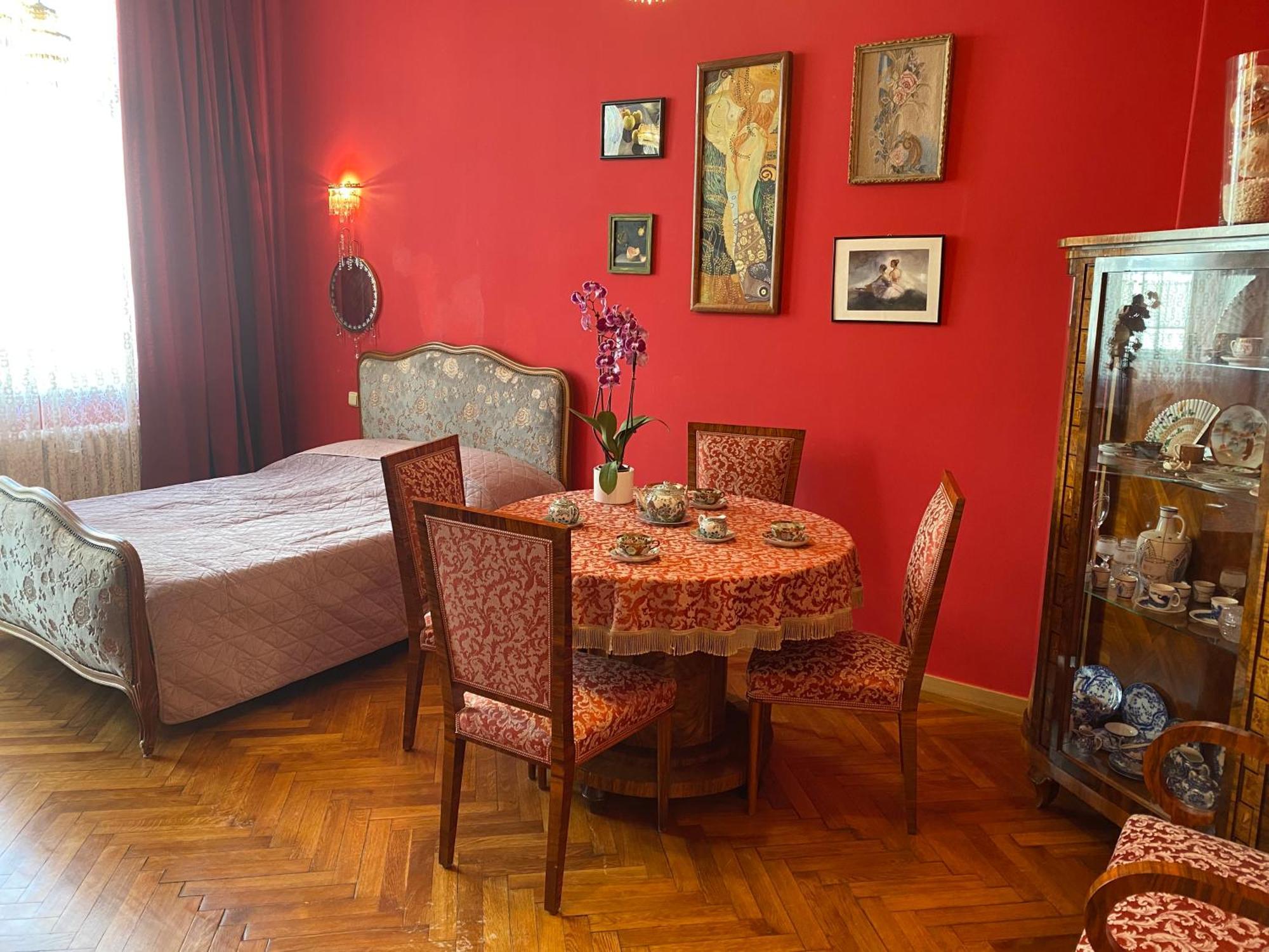 Retro Big Apartment With Two Balconies And Lift Karlovy Vary Ngoại thất bức ảnh